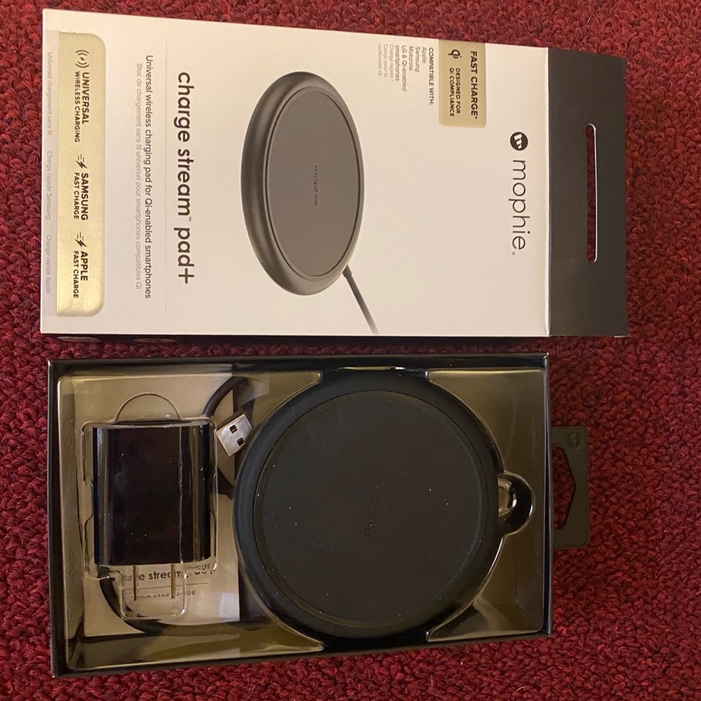 Morphie universal charger